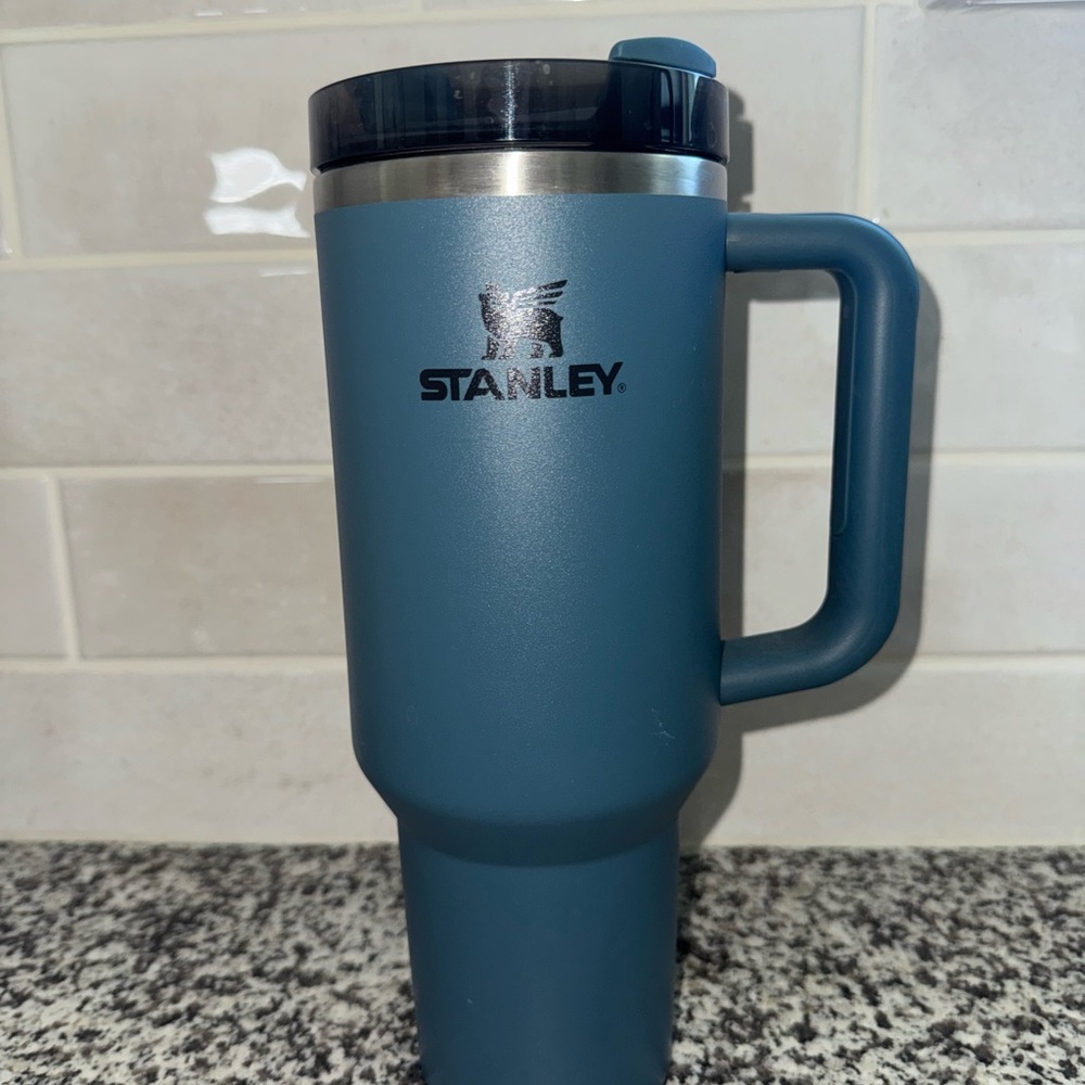 Stanley dark blue Insulated Mug with Handle